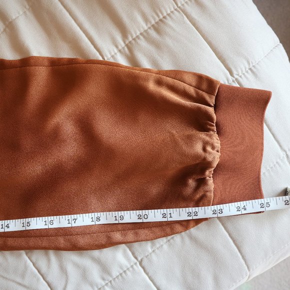 Banana Republic Copper Satin Cargo Joggers - Picture 5 of 9